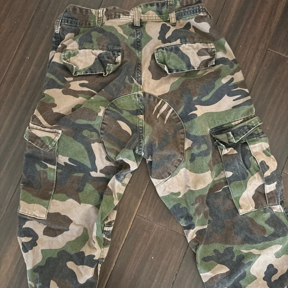 Rare Brandy Melville pants - Picture 2 of 3